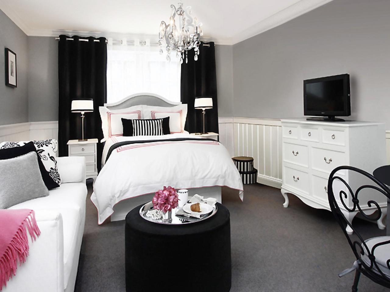 Small Black And White Bedroom Ideas